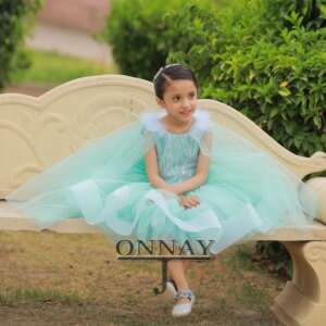 D241229 Princess Feather Flower Girl Dress with Cape Sequin Wedding Party Gown Pageant Communion Robe De Demoiselle Customized