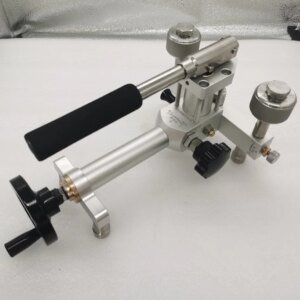 Portable air pressure pump source gauge hydraulic calibration table vacuum negative generator manual