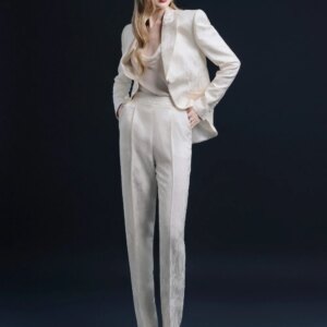 2025 Newest Bespoke Women Suit One Button Peak Lapel Luxury Fabric Fashion Stylish Two Pieces Long Blazer Pants Women Customized