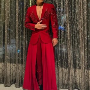 Bespoke 2 Pieces Men Suits Blazer Pants Regular Fit Notch Lapel Single Breasted Appliques Beading Sparkling Modern Suits Custom