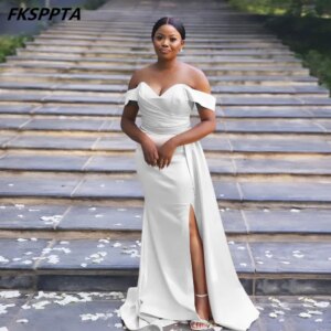 Elegang White Mermaid Long Bridesmaid Dresses Off The Shoulder Pleats Satin Wholesale Wedding Party Gowns For Black Girls