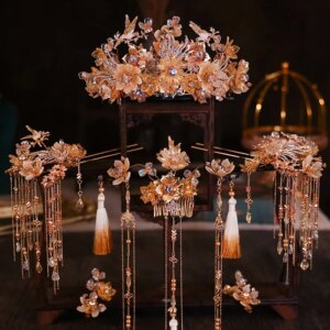 Ancient and Dress Bridal Headdress Embroidered Long Sleeve Fringed Headwear Xiuhe Dress New Chinese Wedding Dress Accessories