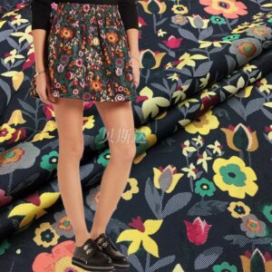 Yarn-dyed small floral jacquard fabric for suit dresses puffy skirts and trench coats