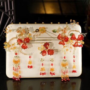 New Xiuhe Headdress Chinese Red Tassel Hairpin and Gown Morning Gowns Hair Accessories Bridal Xiuhe Dress Headdress