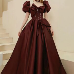 Burgundy Satin Bridesmaid Dresses A-Line Bow Crystal Puff Sleeve Wedding Party Princess Celebrity Prom Evening Gowns