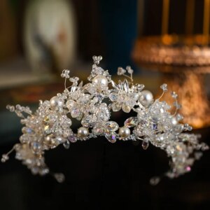 New Crown Internet Celebrity Wedding Jewelry Full Zircon Heavy Industry Crown White Yarn Wedding Banquet Makeup Headdress