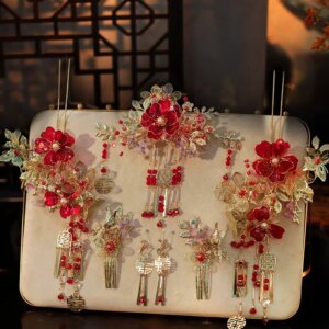 Xiuhe Headdress Chinese Style 2025 New Bridal Headdress Wedding Xiuhe Clothing Coronet Tassel Advanced Red Elegant