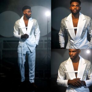 Handmade 2 Pieces Men Suits Blazer Pants Regular Fit Peak Lapel Single Breasted Rhinestone Be Modern Stylish Formal Suits Custom