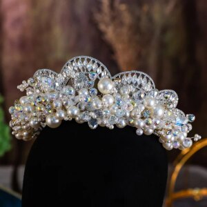 European Style Bridal Crown Headdress Baroque Handmade Pearl Vintage Crown Wedding Dress Studio Wedding Hair Accessories