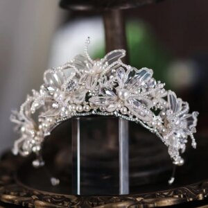 Crown Headdress Luxury Elegant Advanced 2025 New Handmade Flower a Pair of Hairclips Wedding Dress  Hair Accessories
