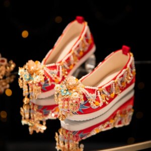 High Quality Handmade Hanfu Wedding Shoes for Women Height Increasing Insole Ming Chinese Style Bridal Heavy Industry Ancient