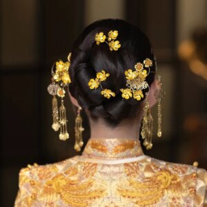 Golden Hairpin Ear Clip Bridal Headdress Xiuhe Cheongsam and Gown Han Chinese Clothing Hair Accessories Simple Temperament