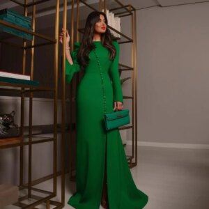 2024 New Green Satin Simple Fashionable Mother of the Bride Dresses Elegant Plus Size for Wedding Party Long Sleeves Guest Gown