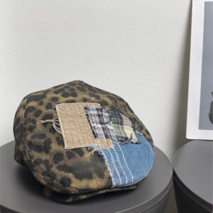 Ducktongue front hat female painter newsboy face-showing little beret