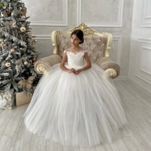 Customized Elegant Puffy Flower Girl Dresses For Wedding 2025 Party Princess Lace Appliques Ball Gown Kid First Communion Gowns