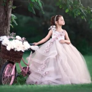 Little Baby Flower Girls Dresses Jewel Neck Open Back A Line Tulle Long Kids Formal Wear With Lace Appliques Birthday Gowns New