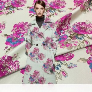 Three-dimensional gilded embossed jacquard thick dress windbreaker and brocade fabric for autumn winter the is crisp