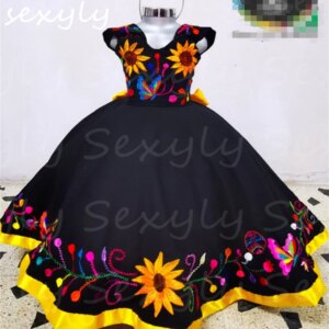 Customized Black Mexican Flower Girls Dresses Kids Vestidos De Quinceanera Mexicanos Sunflower Embroidery Pageant Girls Dress