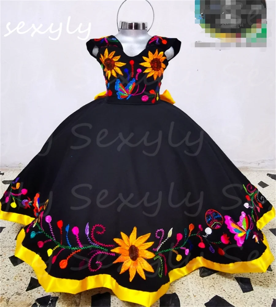 Customized Black Mexican Flower Girls Dresses Kids Vestidos De Quinceanera Mexicanos Sunflower Embroidery Pageant Girls Dress