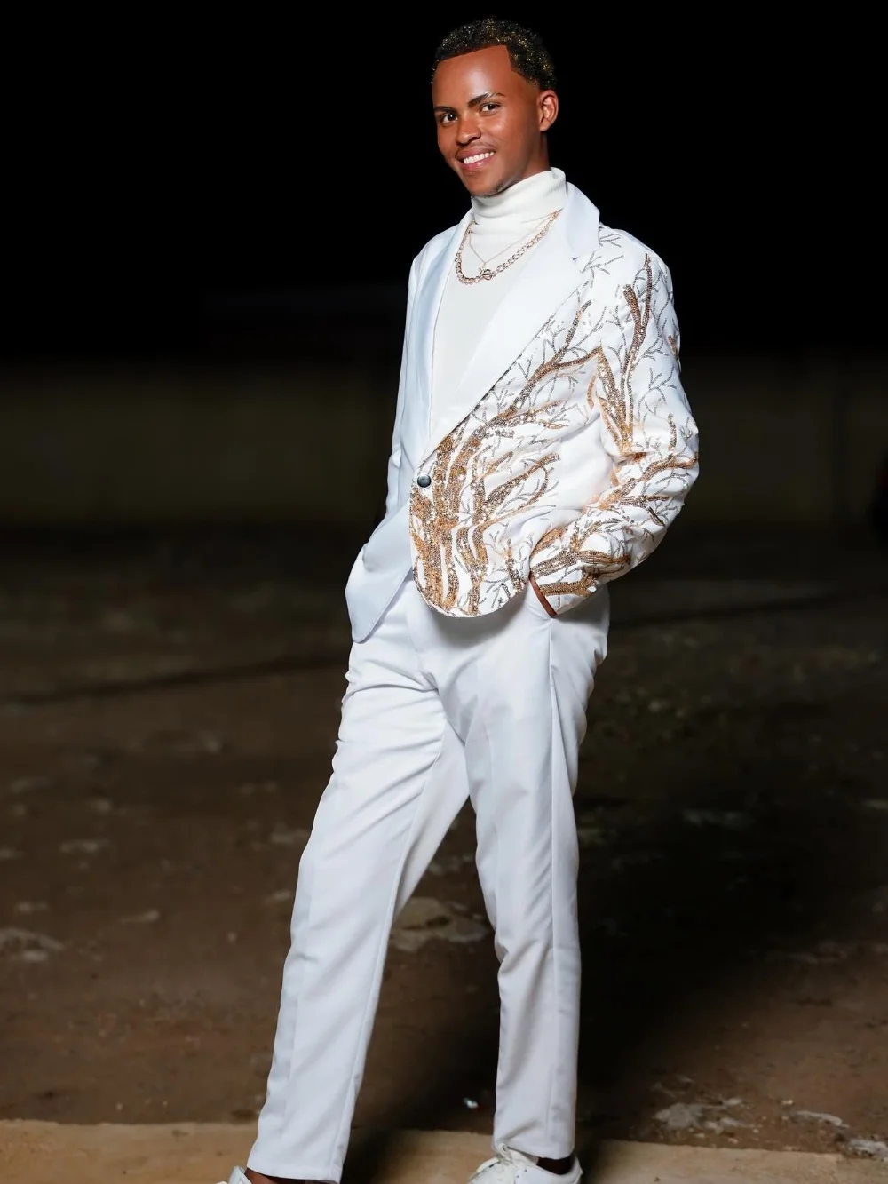 Modern Handmade Modern 2 Pieces Wedding Tuxedos Blazer Pants Notch Lapel One Button Sequins Fashion Stylish Man Suits Customized