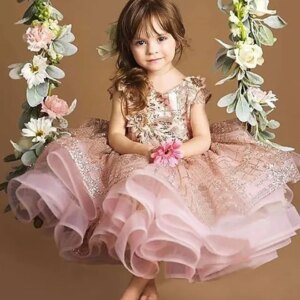 Pink Flower Girl Dresses For Weddings Princess Knee Length Evening Party Dresses Tulle Ruffles Appliques Short Sleeves 2022