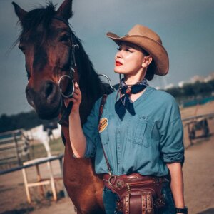 Vintage belts for men and women Quality leather large brimmed hats Cowboy sunshade