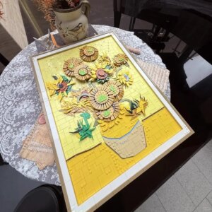New product sunflower world-famous art painting Van Gogh model building blocks creative decoration gift toys holiday gifts31215