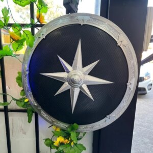62cm The Legendary Shield of Narnia Weapons Cosplay Costume Party Props Metal & Resin Made Cosplay 1/1 Scale Fancy Dress Party A