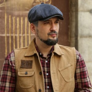 Fall new Men’s beret Vintage casual sandwashed corduroy peaked cap for men