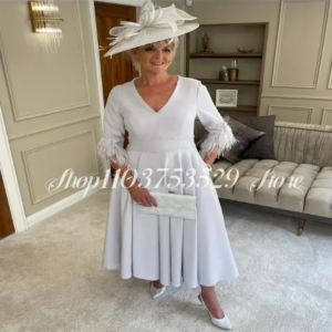 Silver Maxi Mother of the Bride Gowns 2025 Elegant Beaded Feather A-Line Half Sleeve Custom Midi Evening Gowns Plus Size