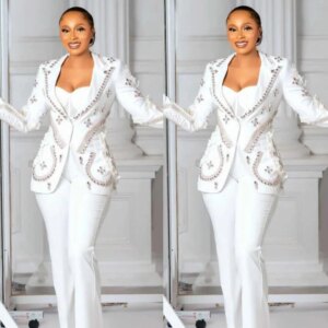 Luxury Diamond Stoned Women Pant Suits For Wedding Customized 2 Pieces Single Breasted Jacket Pants Mother Of Bride Dresses 2025