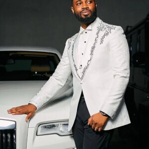 Tailor Men Suit Wedding Jacquard Fabrics Shawl Lapel One Button Appliques Groom Tuxedos 2 Pcs Blazer Pants Business Occasion