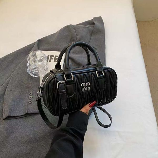 Designer 2025 Fashion Bag Shoulder Bag Luxury classical Handbag messenger fashionable crossbody Underarm bag shoulder strap Portable multifunctional mini bag