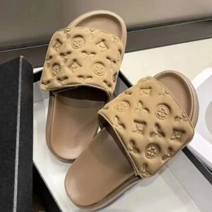 Flat Luxury Designer Shoes Summer Brand Desinger Fashion Women Sandal Casual Slides Slipper Outdoor Female Flip Flops 240605