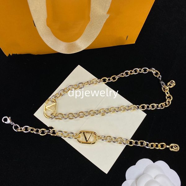 Luxury Designer Elegant Gold and Silver earring necklace Bracelet Fashion Women's Letter Pendant Clover Bracelet Wedding Special Design Jewelry Quality-1