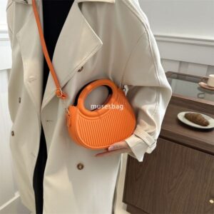 Street trend soft leather pleats personalized trend minimalist ins crossbody bag new spring portable shoulder commuting bag for women