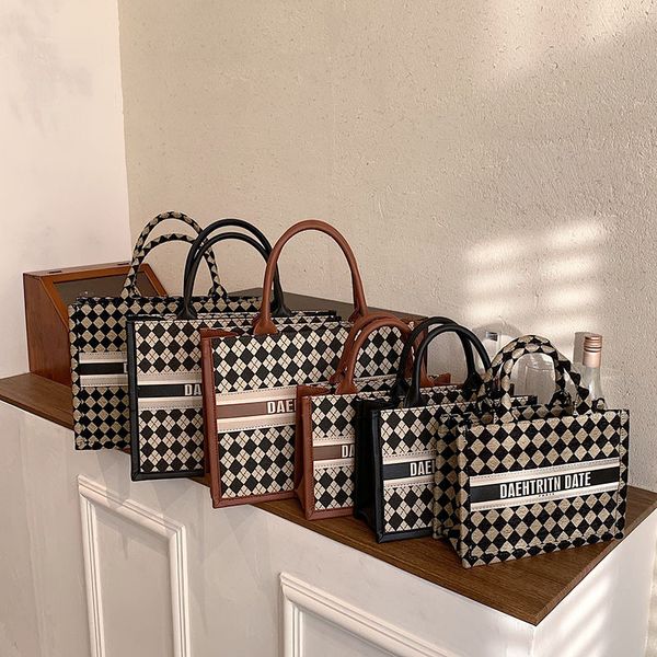 Designer Bag Luxury Bag Shoulder Shoulder Bag Free Shipping New Bags For Womans Underarm Handbag Square Fashion Women Crossbody