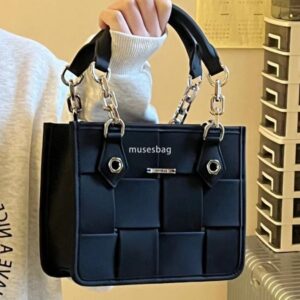 High quality tote bag for women's new niche woven black commuting handbag with a sense of luxury fashion and versatility crossbody bag