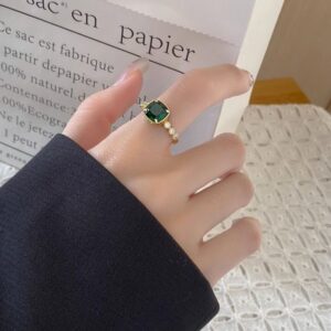 Hot selling emerald selected zircon ring, niche, light luxury design, internet famous ring personality