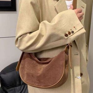 High-Quality Matte for Women, Large Capacity 2024 New Autumn Winter Niche Crossbody Bag, Commuter Dumpling Bag