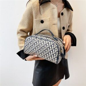 Makeup Bag Designer Wash Bag Cosmetic Bag New Large Capacity Premium Feeling Lightweight Wash Bag Fashion Printed Alphabet Cosmetic Storage Bag