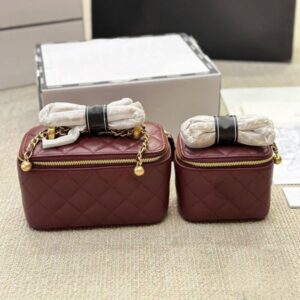 Ladies' Fashionable Makeup Bag Designer Luxurious Leather Shoulder Bag Crossbody Bag Bucket Bag Ball Decoration