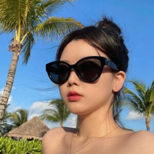 Designer Fashion luxury cool sunglasses New Xiaoxiangjia Sunglasses Love Heart shaped Butterfly Cat's Eye Women's UV Sunshade 5477 with logo box