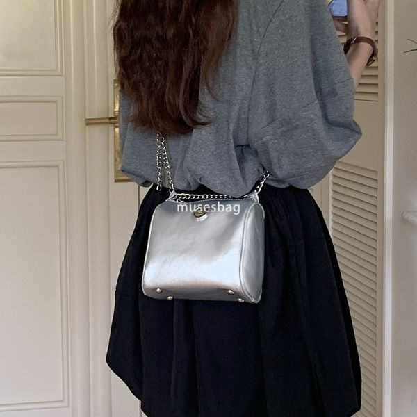 Street trend fashion silver mini chain bag small square bag women's new texture niche design mini one shoulder crossbody bag trend