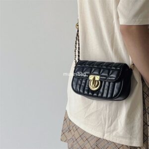 High end minimalist and trendy new women's bags with versatile diamond grid lock chain small bags single shoulder crossbody small square bags mini