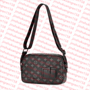 Handbags Men Leather TRIO Messenger Bags Luxury Shoulder Bag Make up Bags Designer Handbag Luxurys designers Mens Shoulder Bags 001