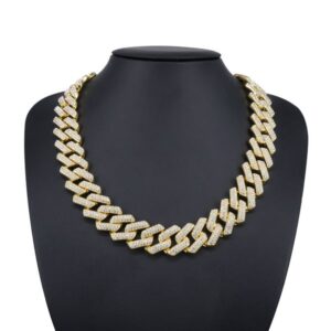 Trendy Thicc Neckwear: Eye-Catching Multi-Stone Pendant Necklace by Popular Demand