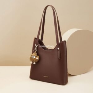 Designer Women's High Quality Fashion Shoulder Bag Versatile Bucket Bag Underarm Bag Minimalist Gold Classic Large Capacity Tote Bag