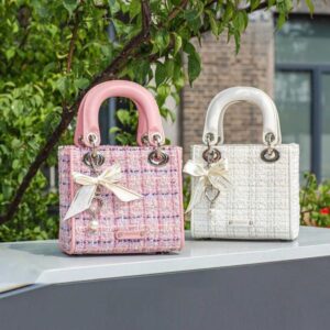 Stylish shoulder bag Exquisite and Cute Handbag Womens Crossbody Bag With Original Luxury Designer Shoulder Bag with Bowknot Pendant Y250314