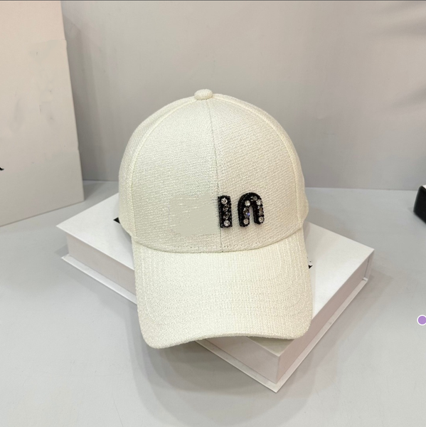 Letter-style rhinestone minimalist hard-top baseball cap trendy, versatile, elegant, fashionable, stylish, makes face look smaller, baseball cap with brim
